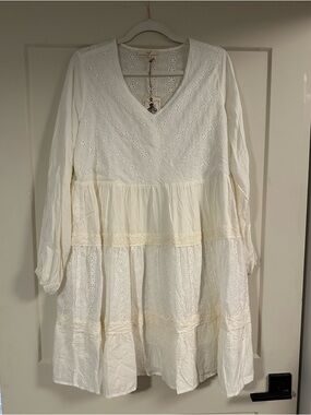 Women's White Eyelet Tiered V-Neck Dress